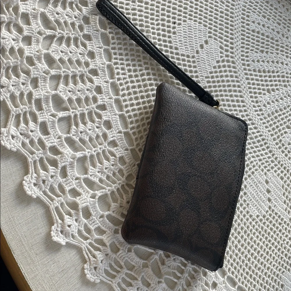 Coach Signature Black and Brown Wristlet (pre-owned, like new) - Picture 5 of 10